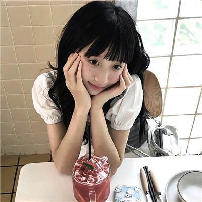 蒙梭罗夫人海报